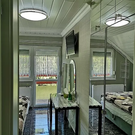 Balaton Apartmanhaz * Σίοφοκ