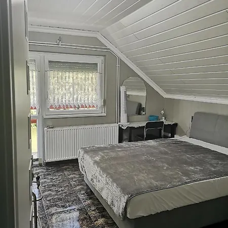 Rum i privatbostad Balaton Apartmanhaz