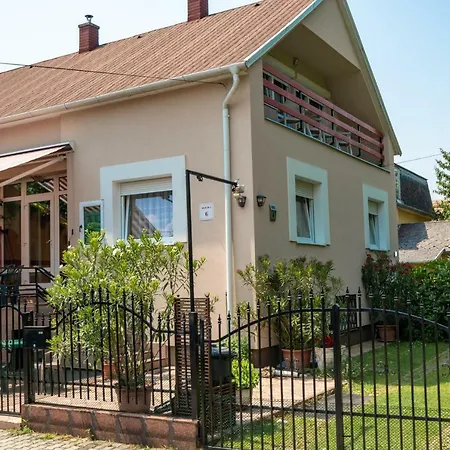 Balaton Apartmanhaz * Siofok