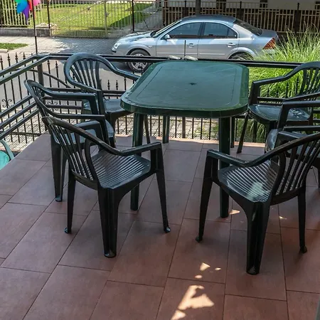 Balaton Apartmanhaz شيوفوك