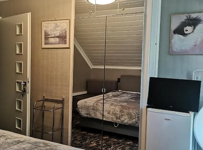 Balaton Apartmanhaz منزل للإقامة