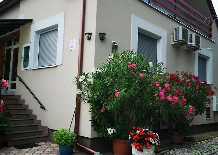 Balaton Apartmanhaz شيوفوك